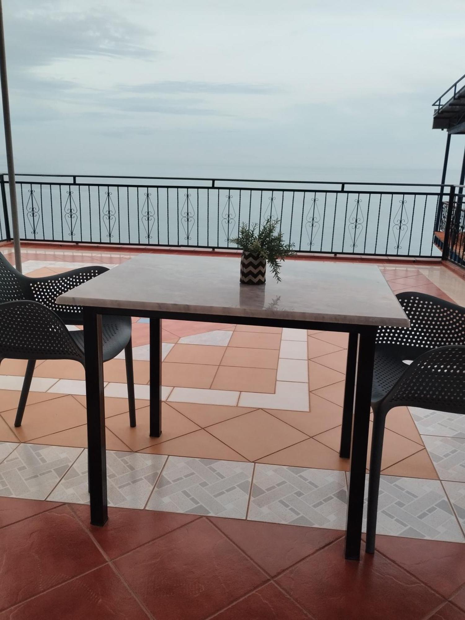Dim'S Villas Qeparo Rum bild